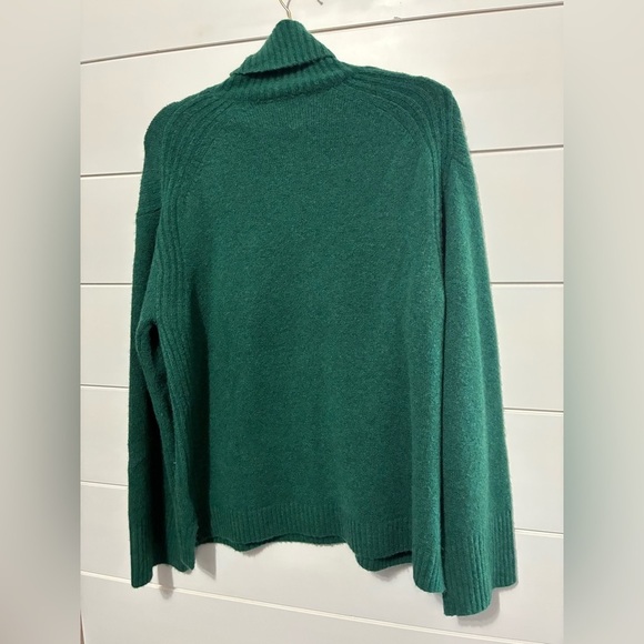 J.crew Turtleneck sweater in Supersoft yarn oversized size small - Picture 4 of 12